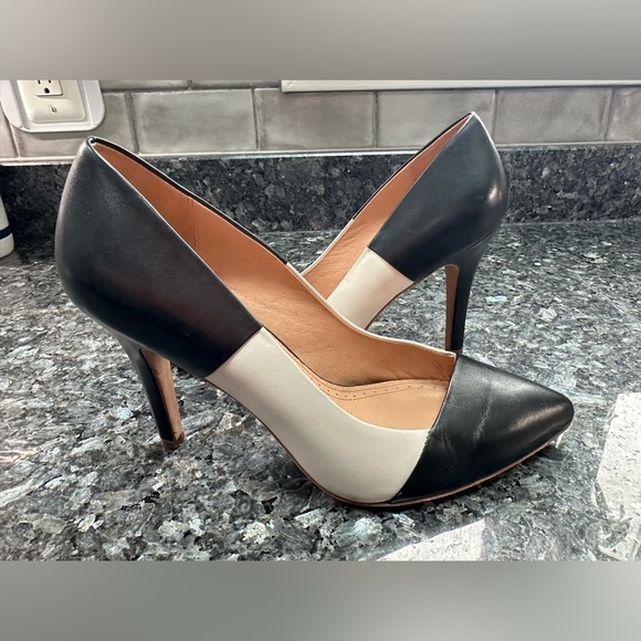 Brooks Brothers Classic Two Tone Black & White Genuine Leather Heels Size 9.5 - Picture 14 of 14